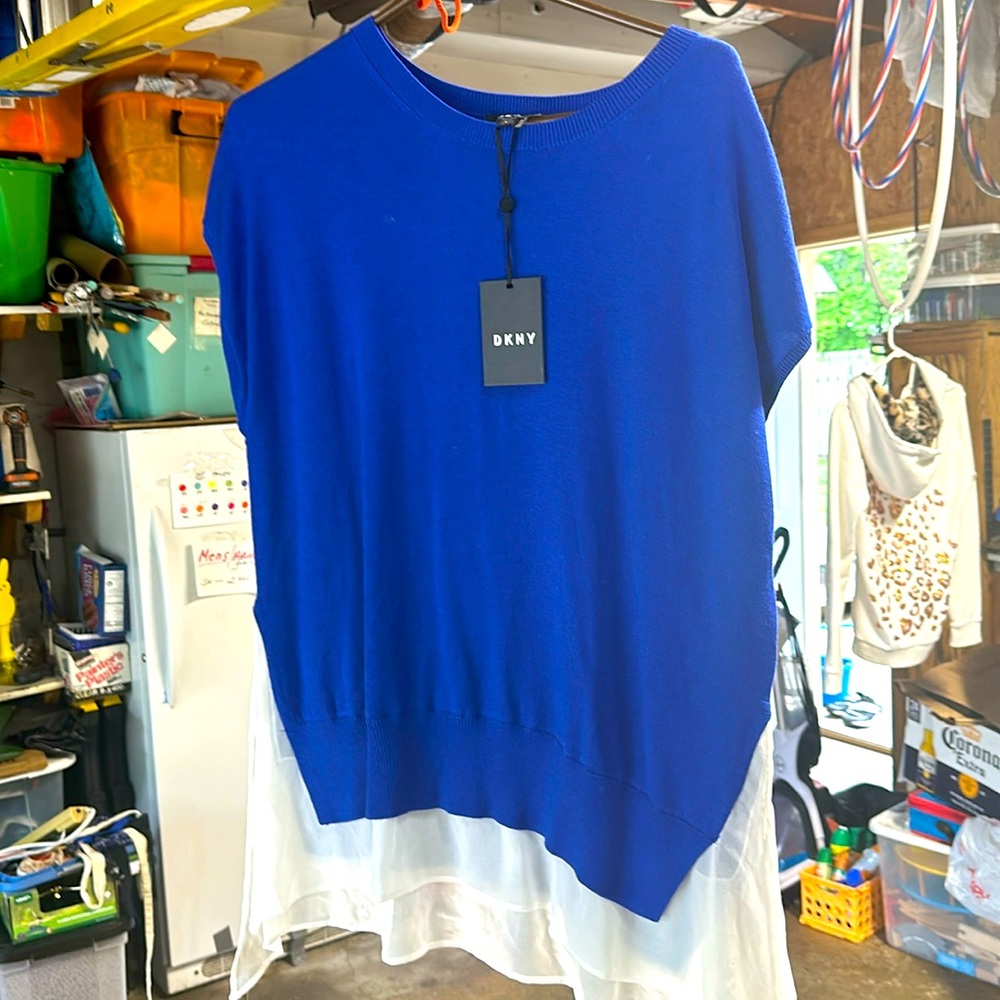 NWTs DKNY sweater top